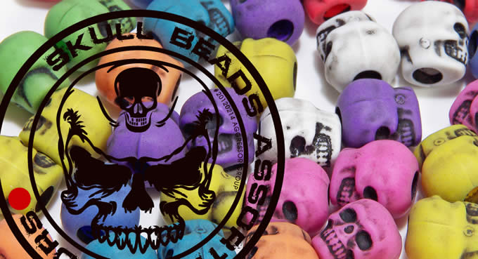 COLOR SKULL HEAD BEADS ASSORT KIT CAN